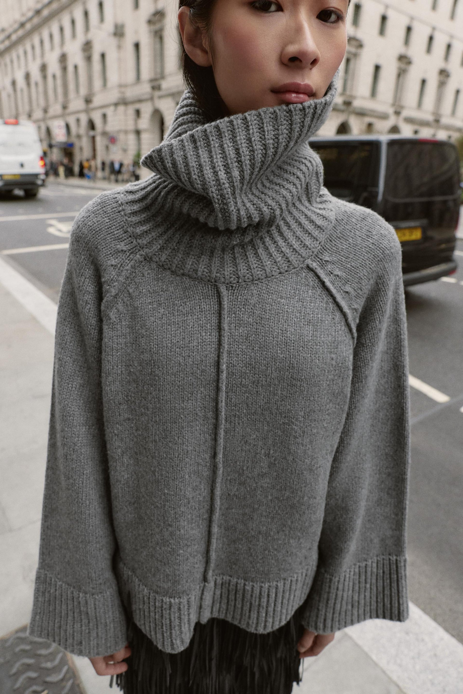 OVERSIZED KNIT JUMPER