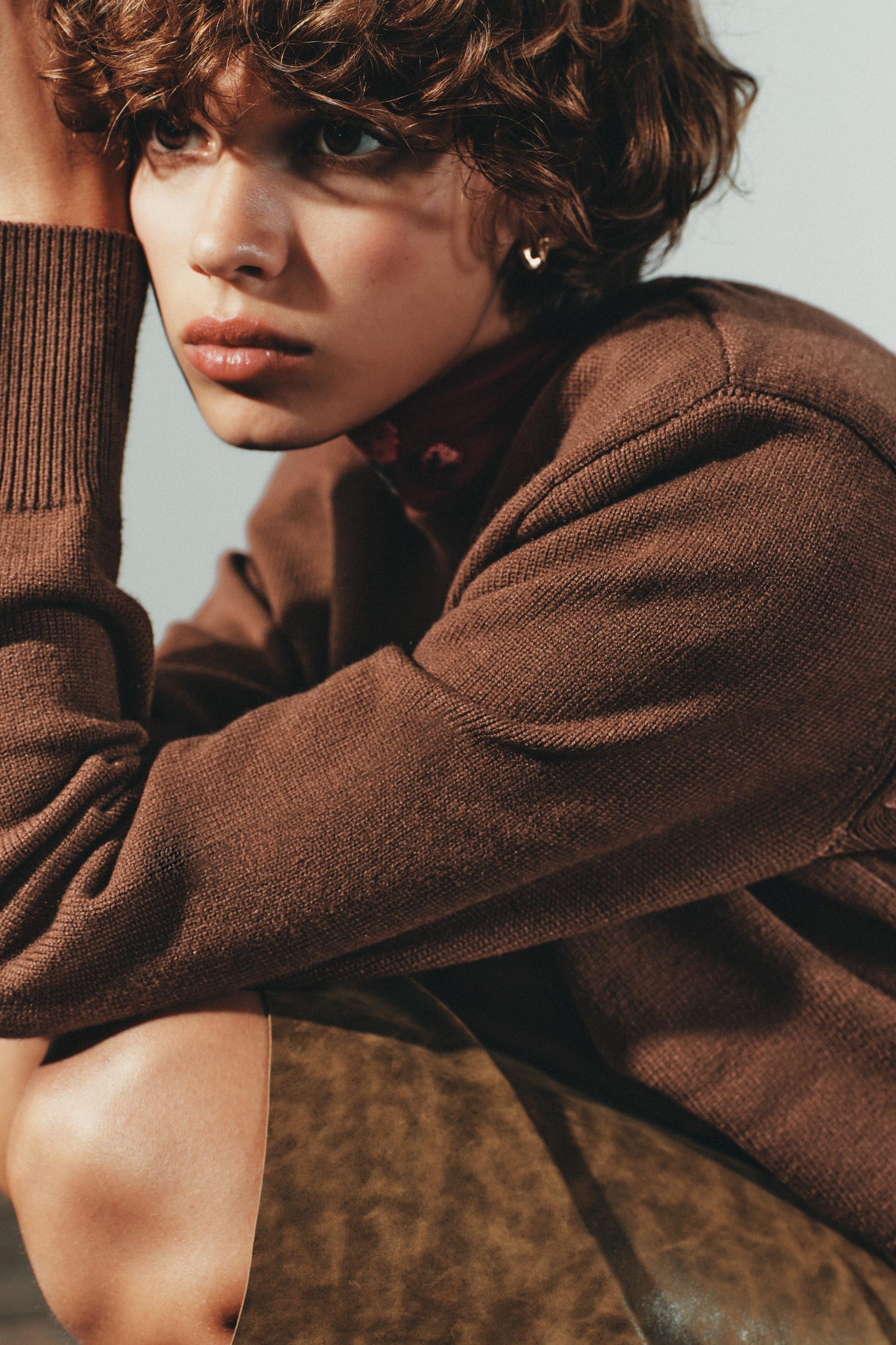 CROPPED KNIT JUMPER WITH SHOULDER PADS - Image 3