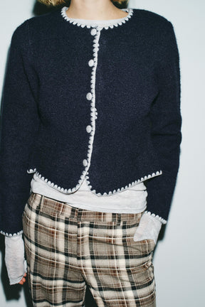 CONTRAST EMBROIDERED CARDIGAN - Image 3