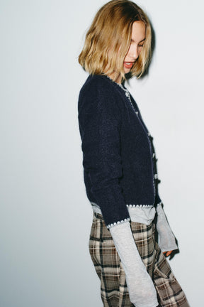 CONTRAST EMBROIDERED CARDIGAN - Image 4