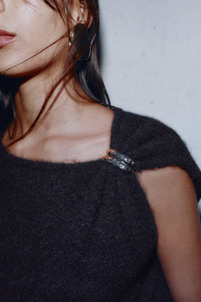 SLEEVELESS KNIT JUMPER