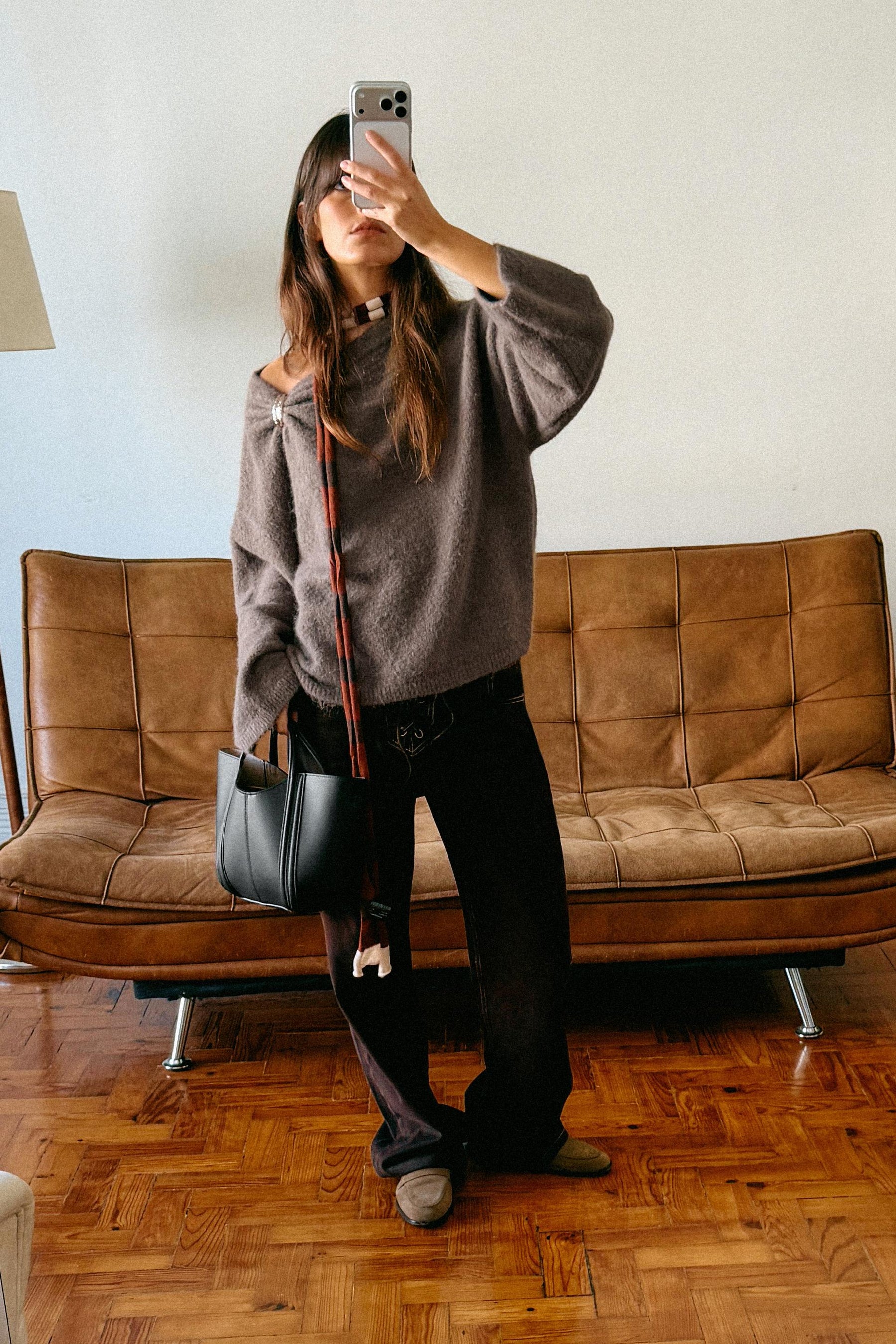 KNIT JUMPER WITH BROOCH