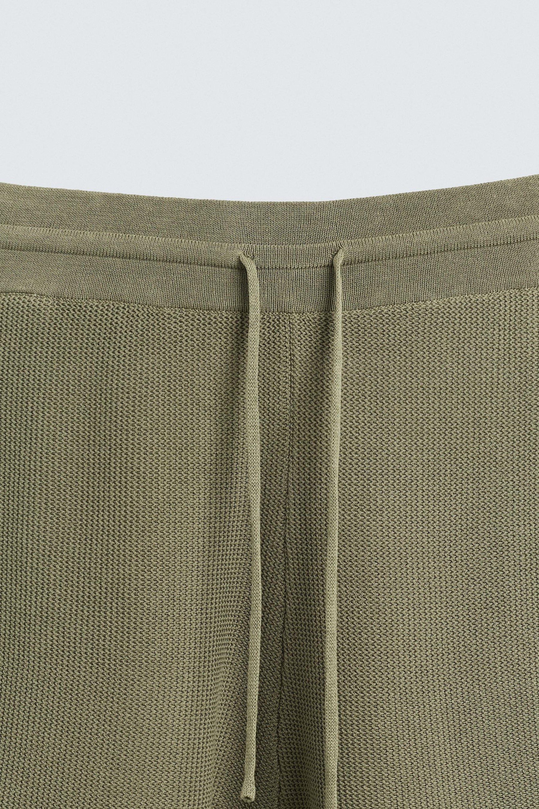 TEXTURED KNITTED BERMUDA SHORTS - Image 8