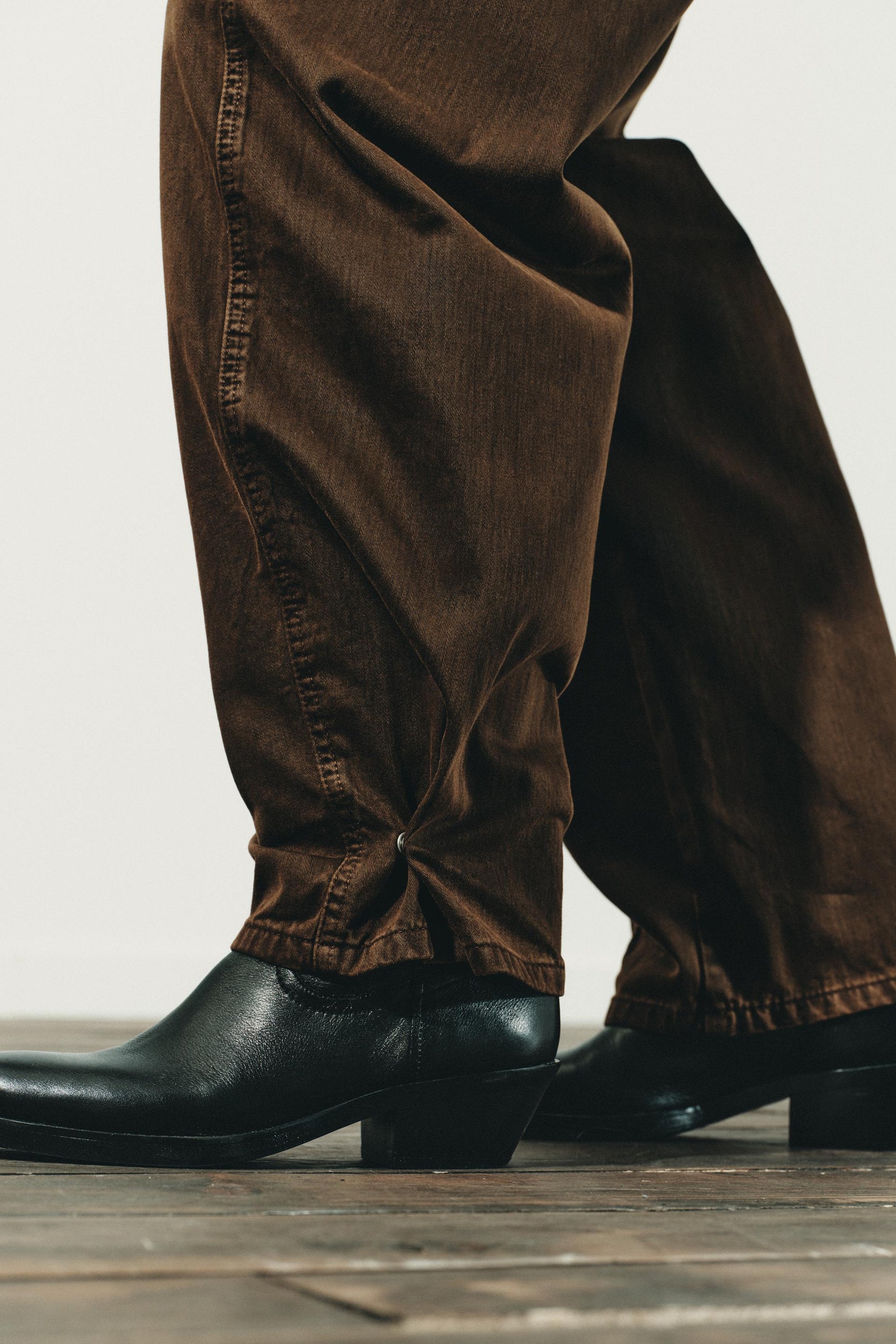 Baggy mid-waist jeans