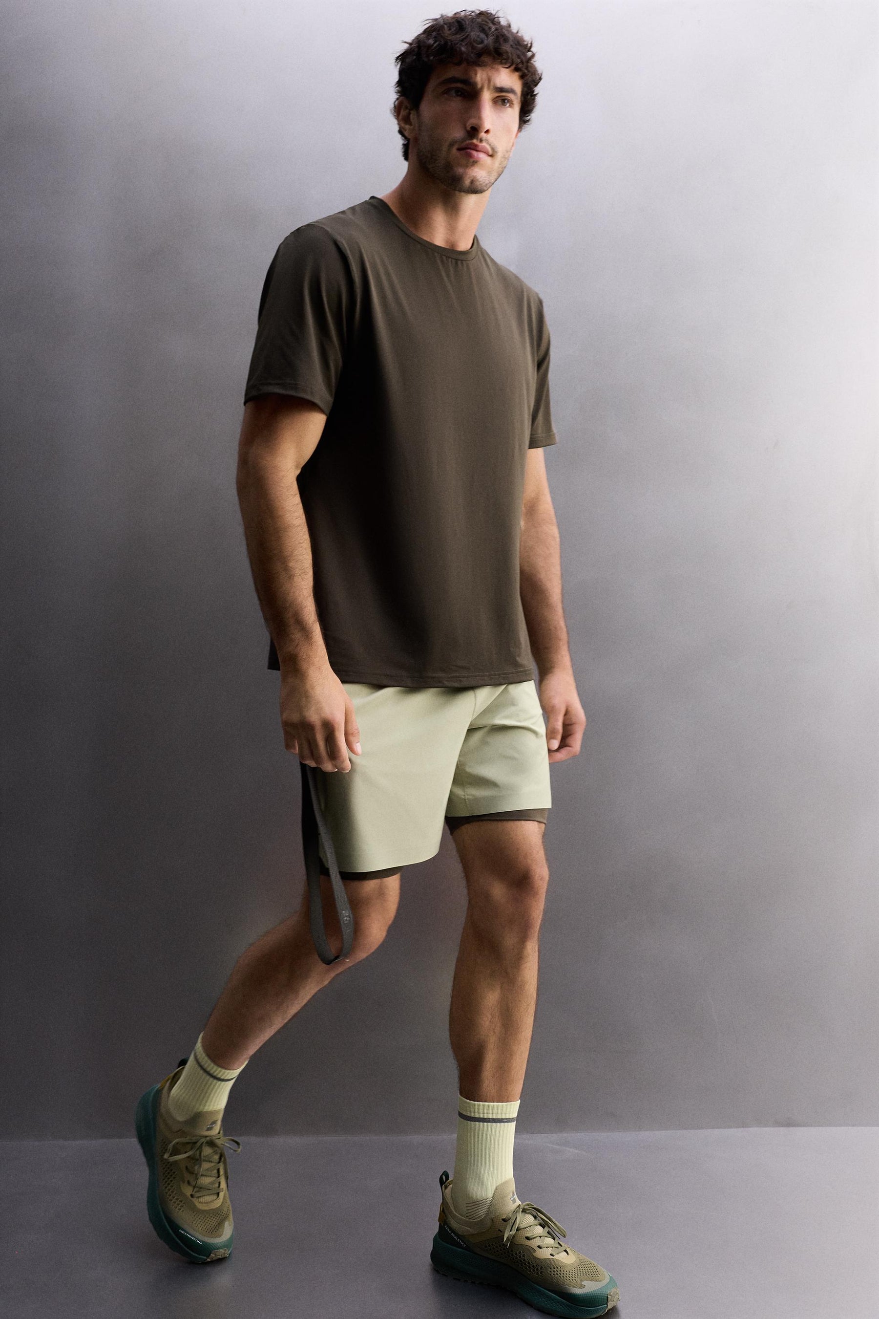 PERFORATED LIGHTWEIGHT SHORTS - Image 6