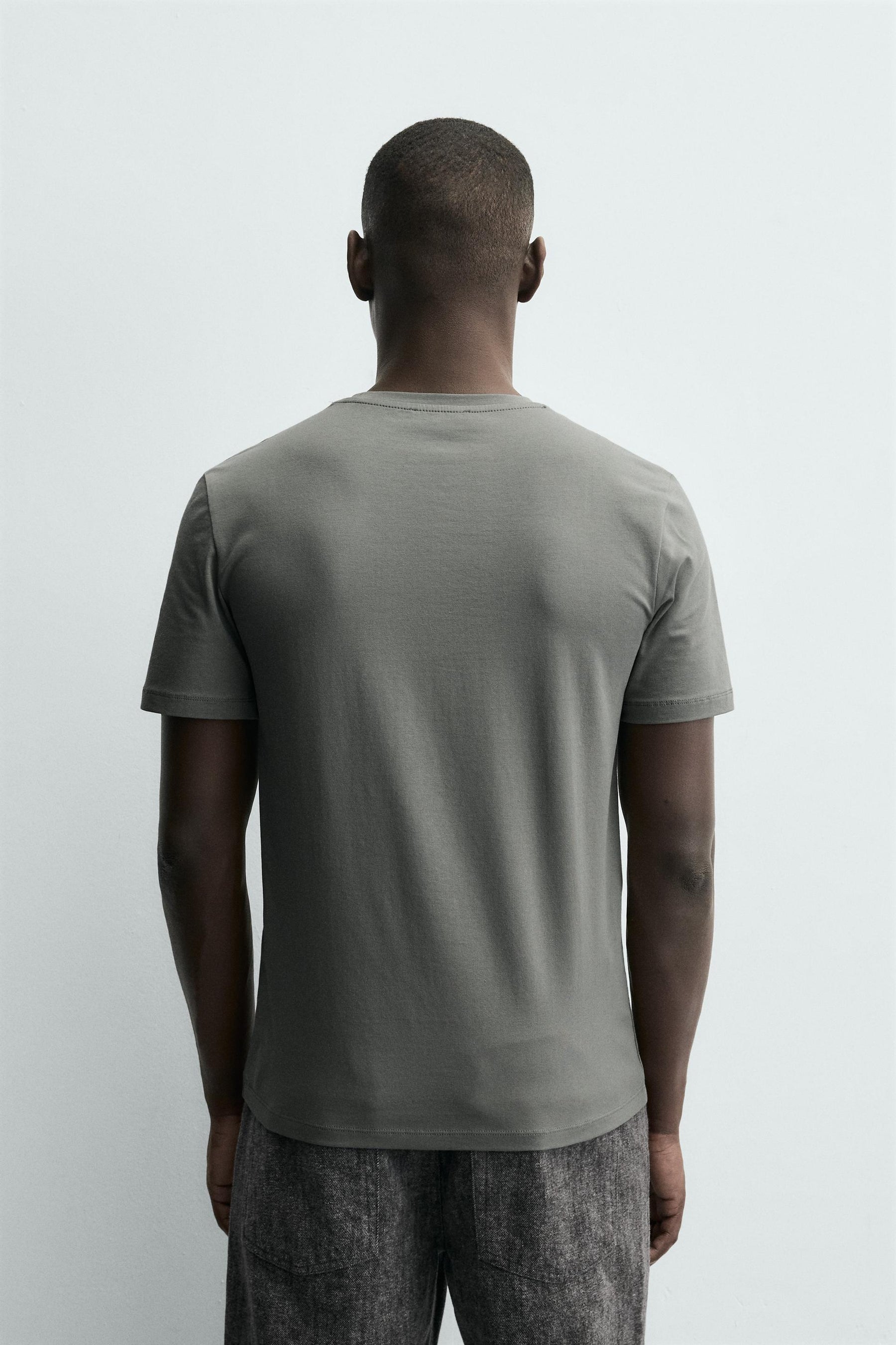 BASIC SLIM FIT T-SHIRT - Image 3