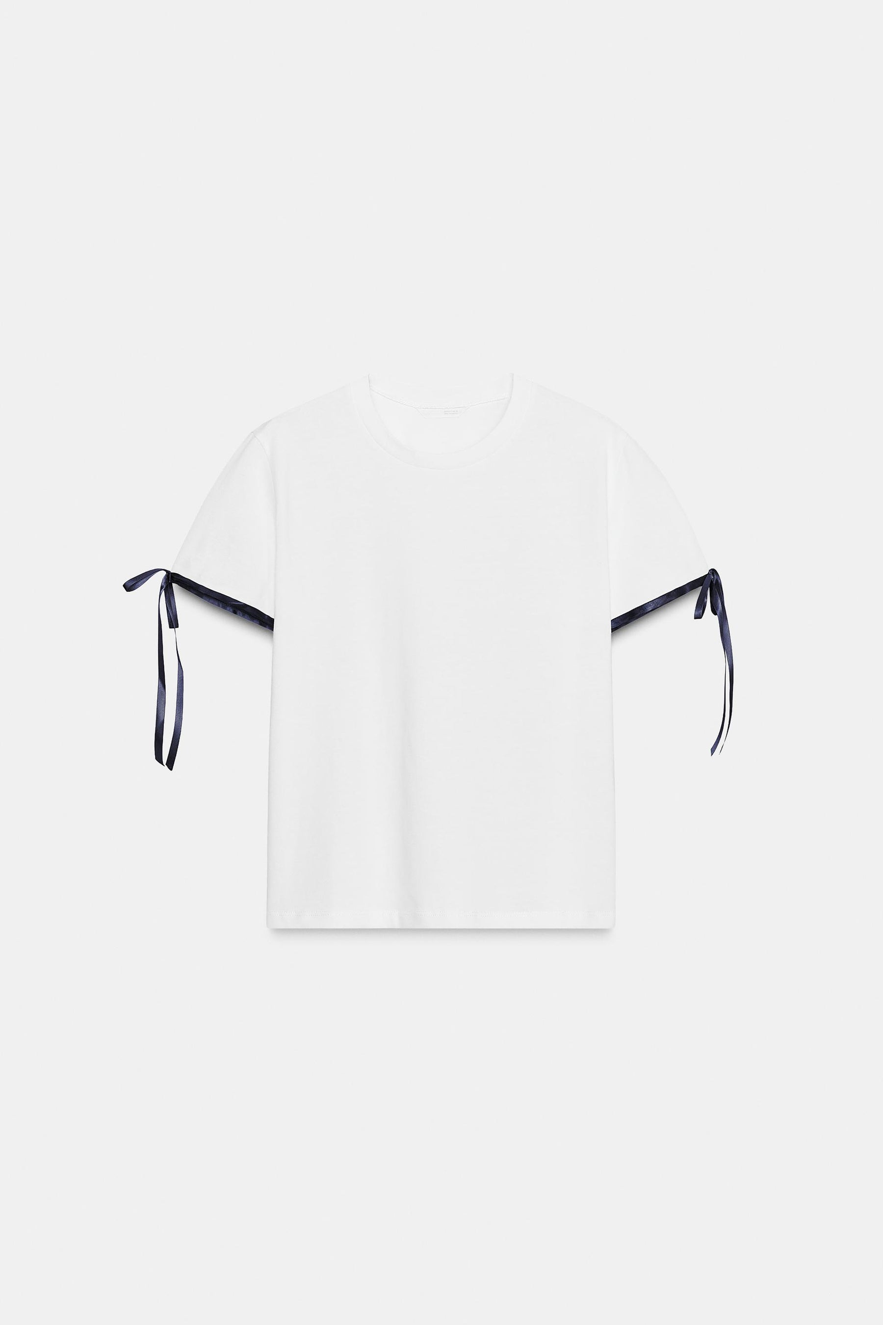 Contrast Bow T-Shirt