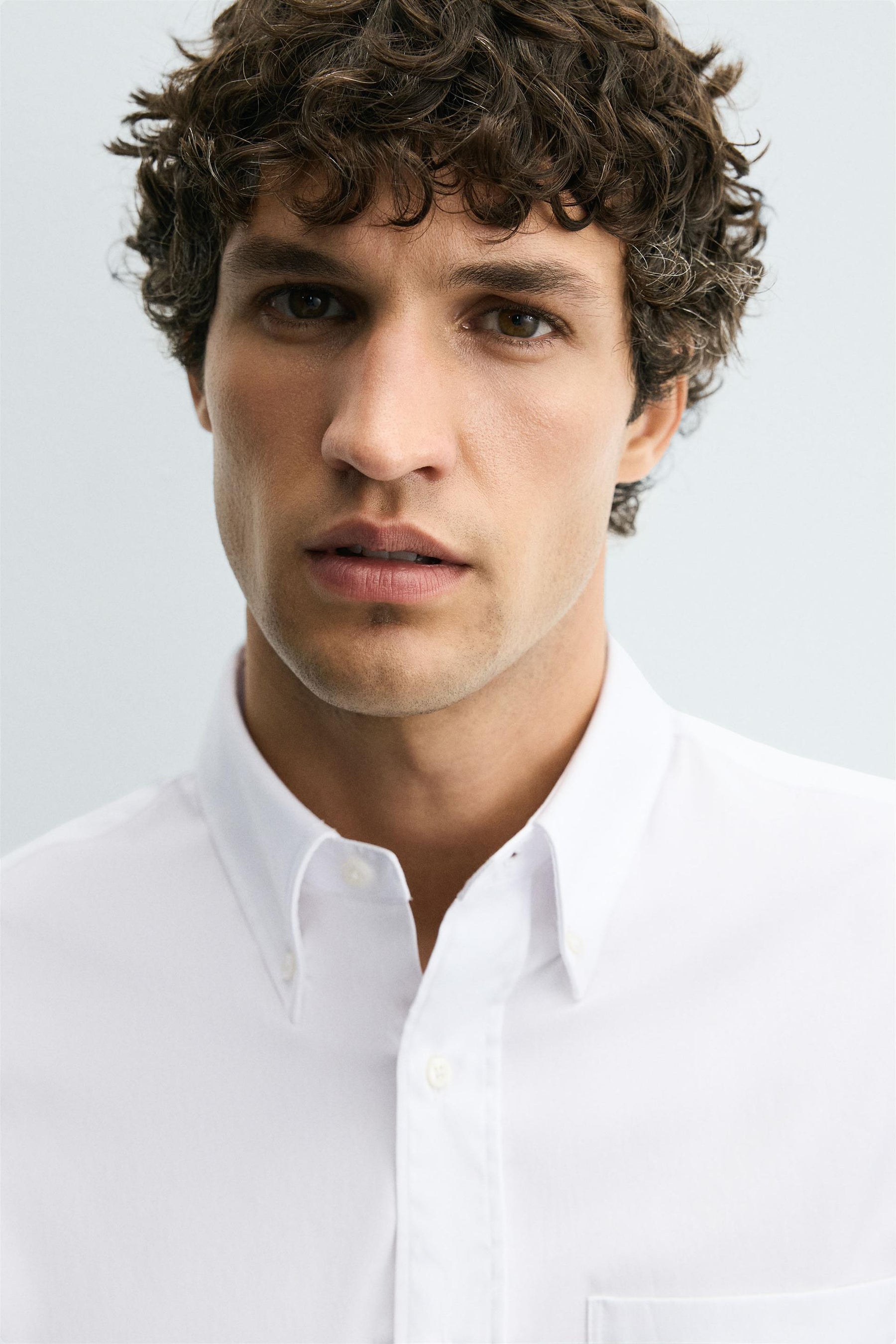 REGULAR FIT BUTTON-DOWN SHIRT - Image 5