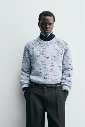 CONTRAST TEXTURED JUMPER - Image 2