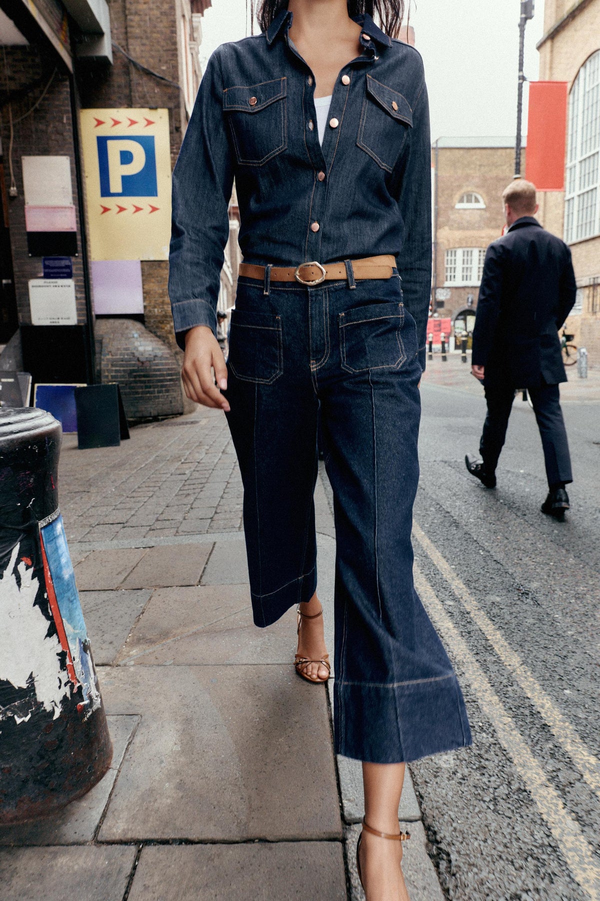 High-waist cropped jeans