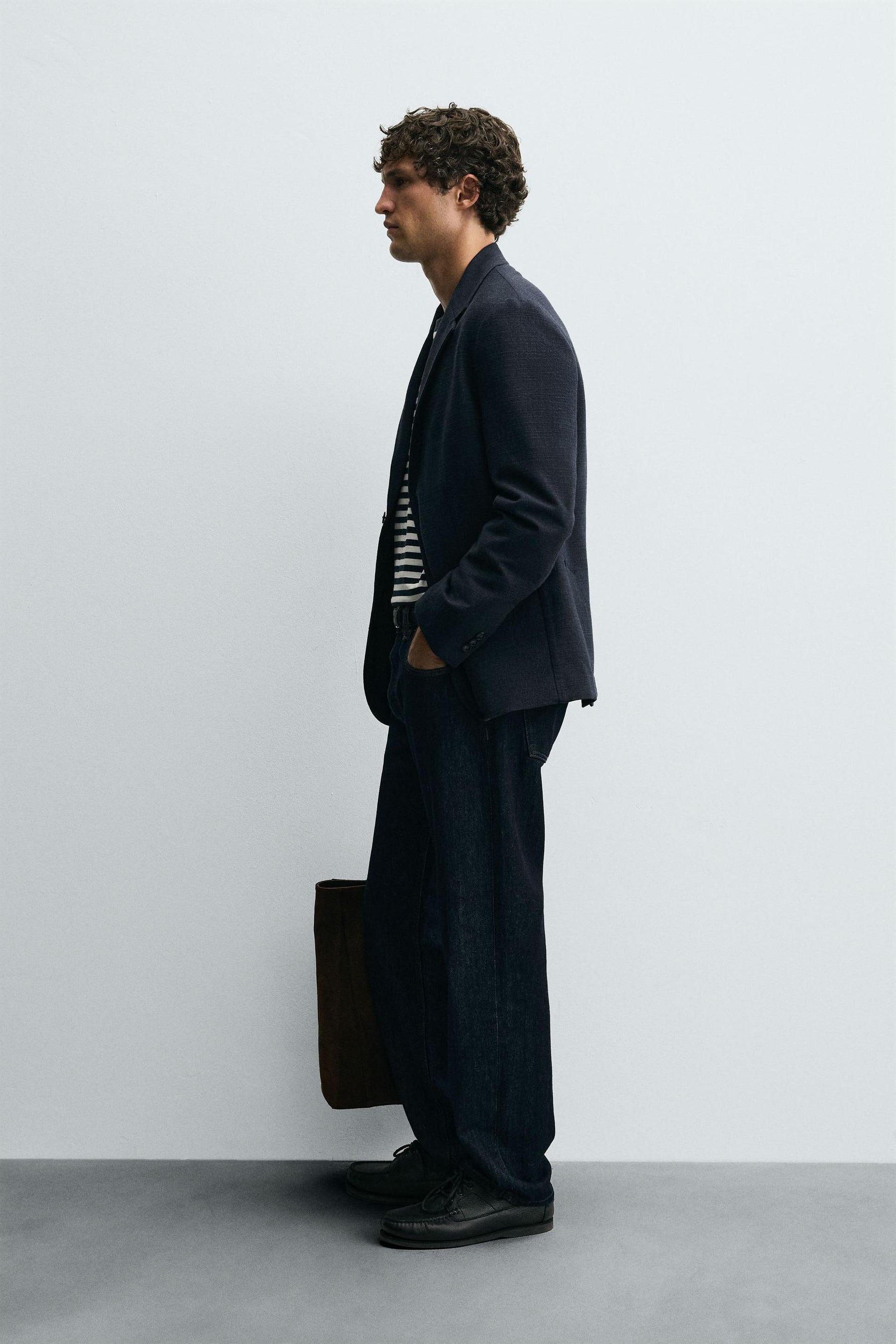 TEXTURED REGULAR FIT BLAZER - Image 4