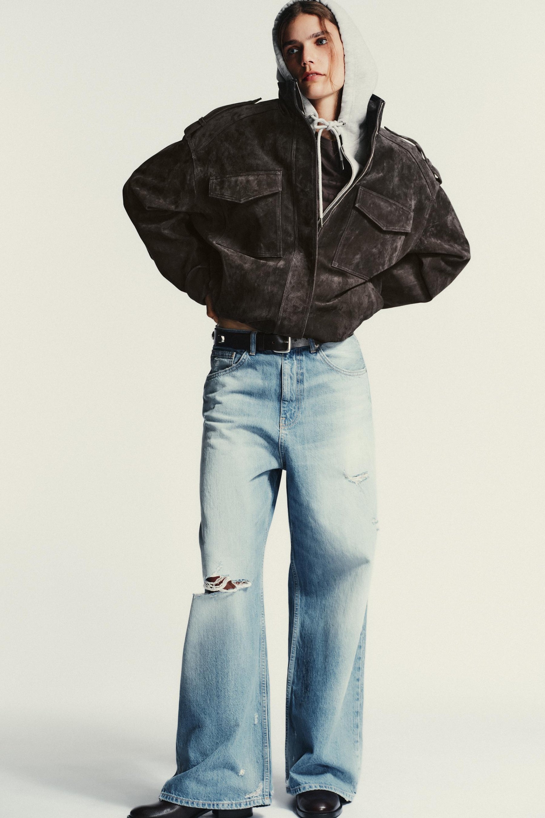 MID-WAIST BAGGY JEANS