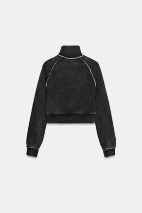 Seam-detailed sweatshirt.