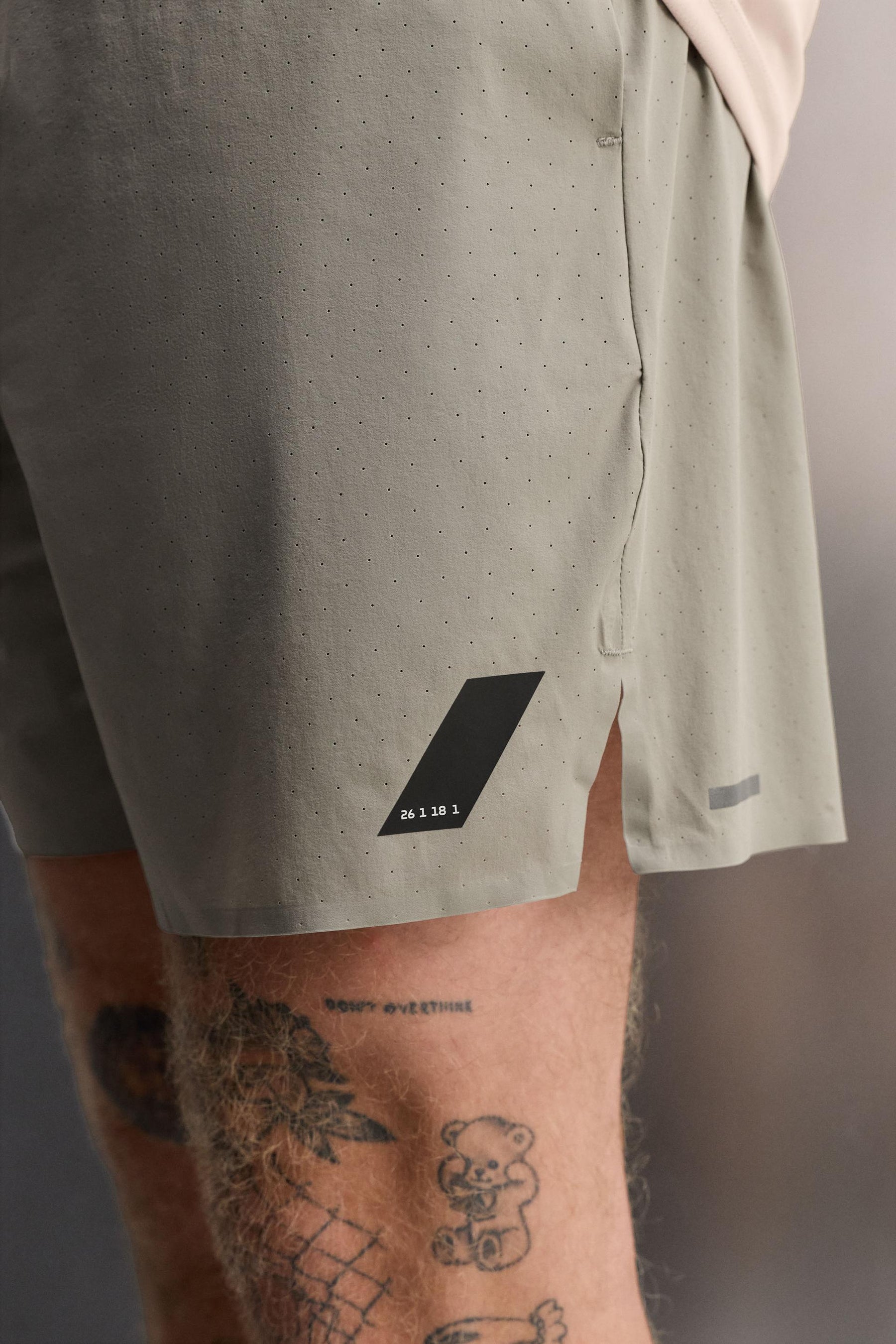 LIGHTWEIGHT PERFORATED SHORTS - Image 5