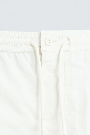 CONTRAST MID-LENGTH SWIMMING TRUNKS - Image 7