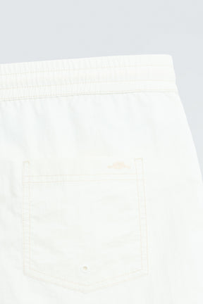 CONTRAST MID-LENGTH SWIMMING TRUNKS - Image 8