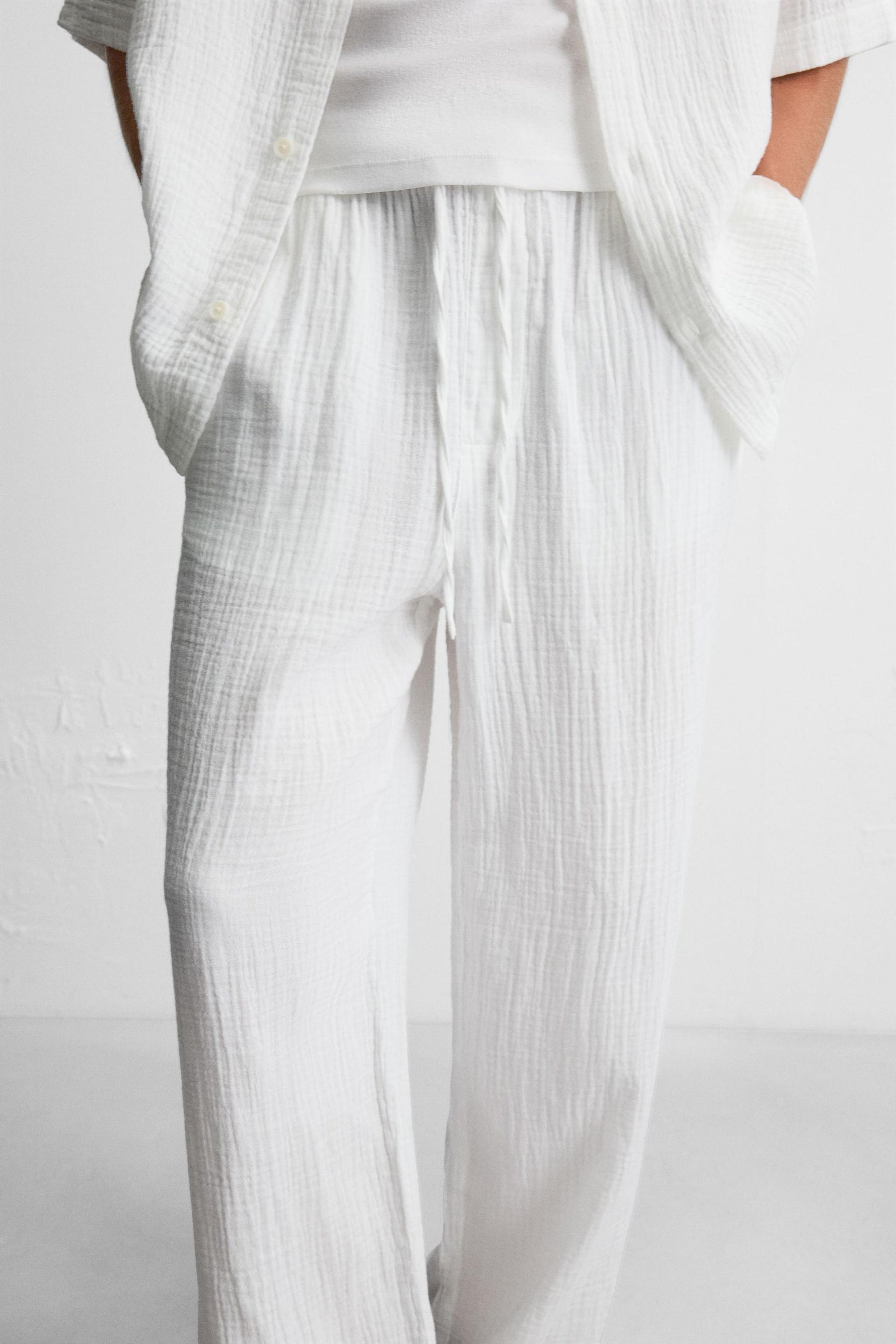 CRINKLED-EFFECT TROUSERS - Image 5