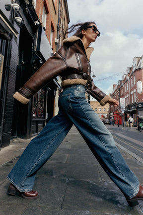 Wide-Leg High-Waist Jeans