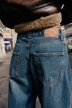 Wide-Leg High-Waist Jeans