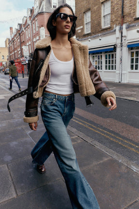 Wide-Leg High-Waist Jeans