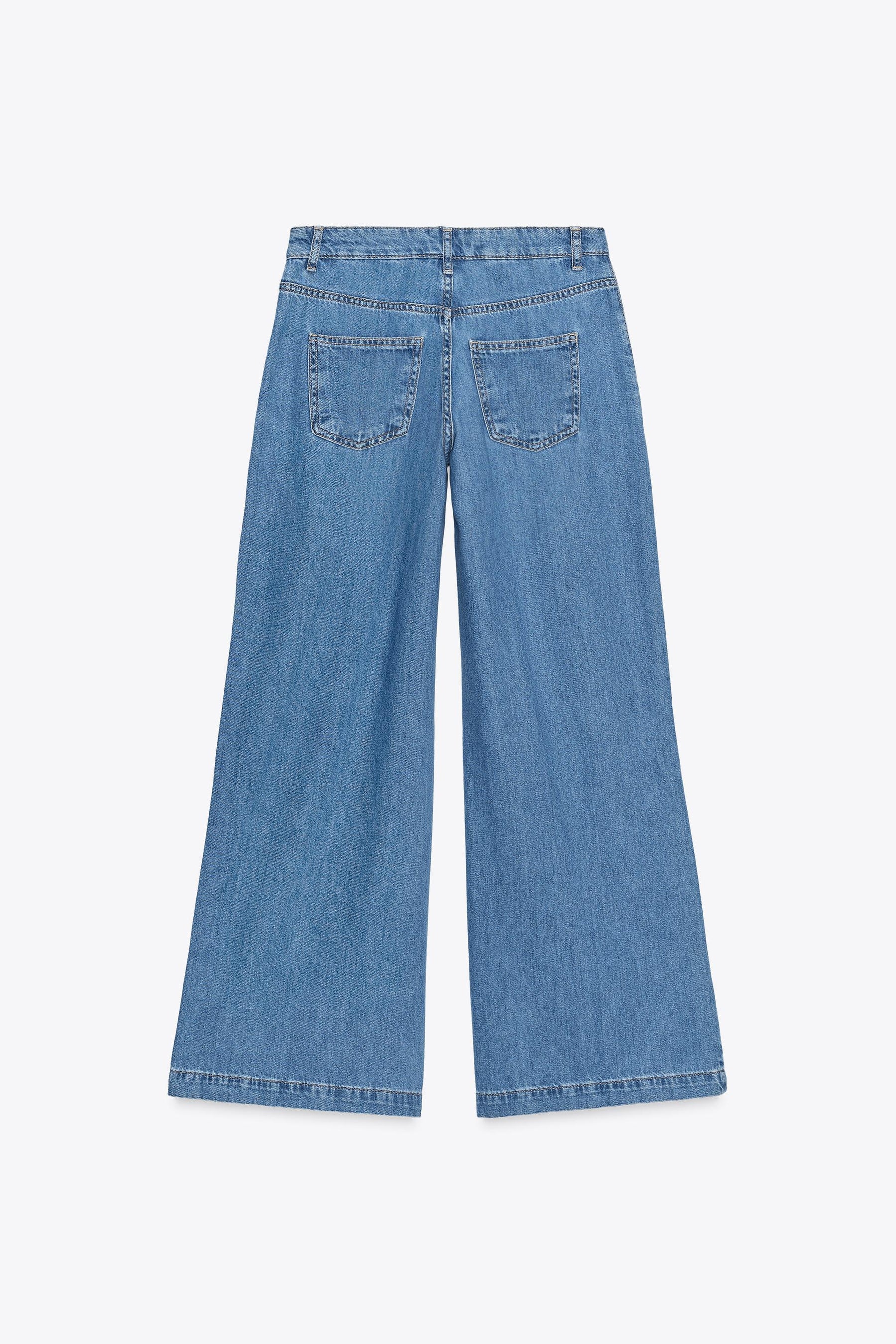 Mid-Waist Wide-Leg Jeans