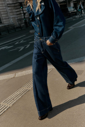 Straight High-Waist Jeans