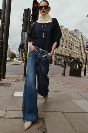 WIDE-LEG BELTED JEANS