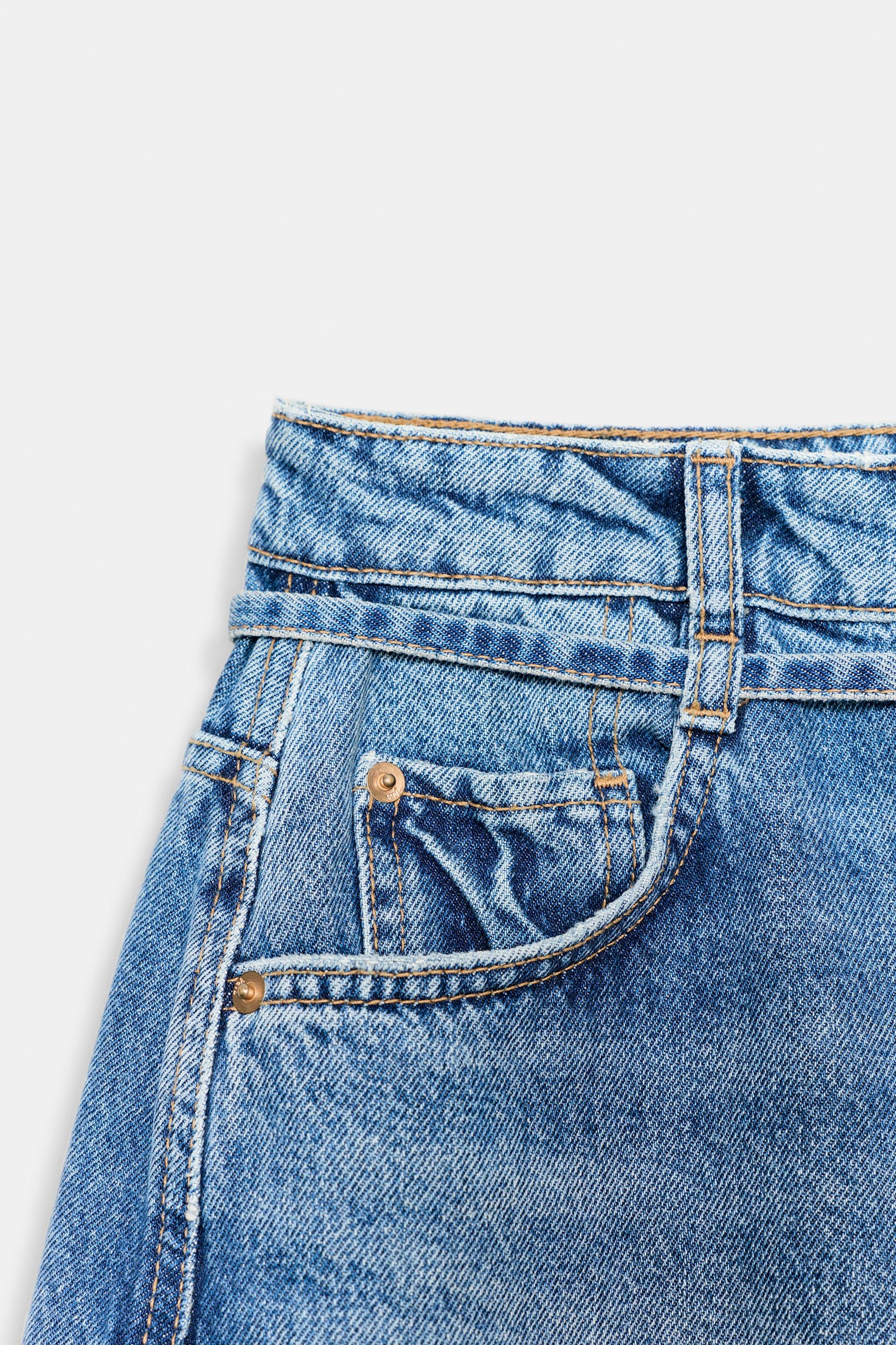 Mid-waist barrel-leg jeans