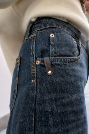 Mid-Waist Balloon Fit Jeans