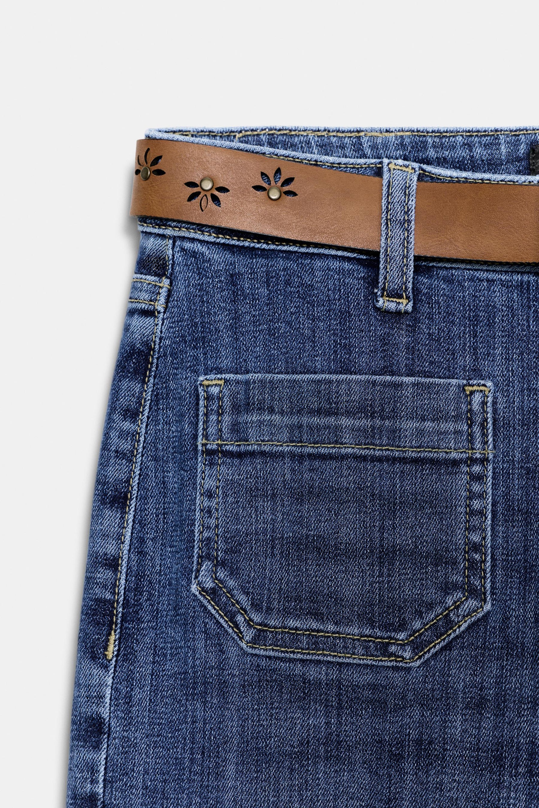 HIGH-WAIST FLARE JEANS