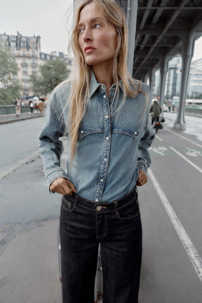 High-waist wide-leg jeans