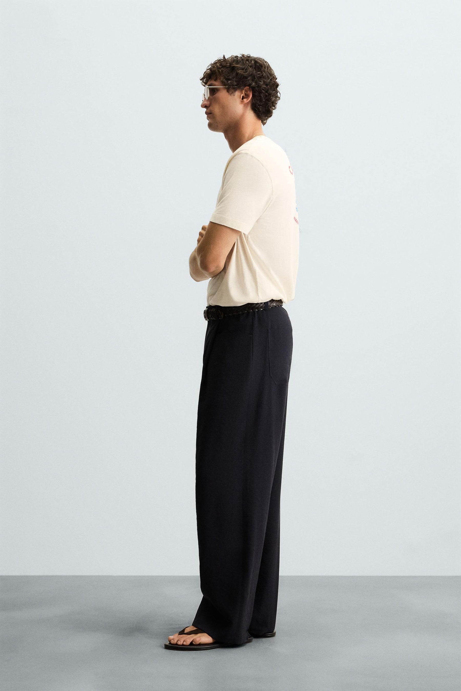 CONTRAST GRAPHIC T-SHIRT - Image 4