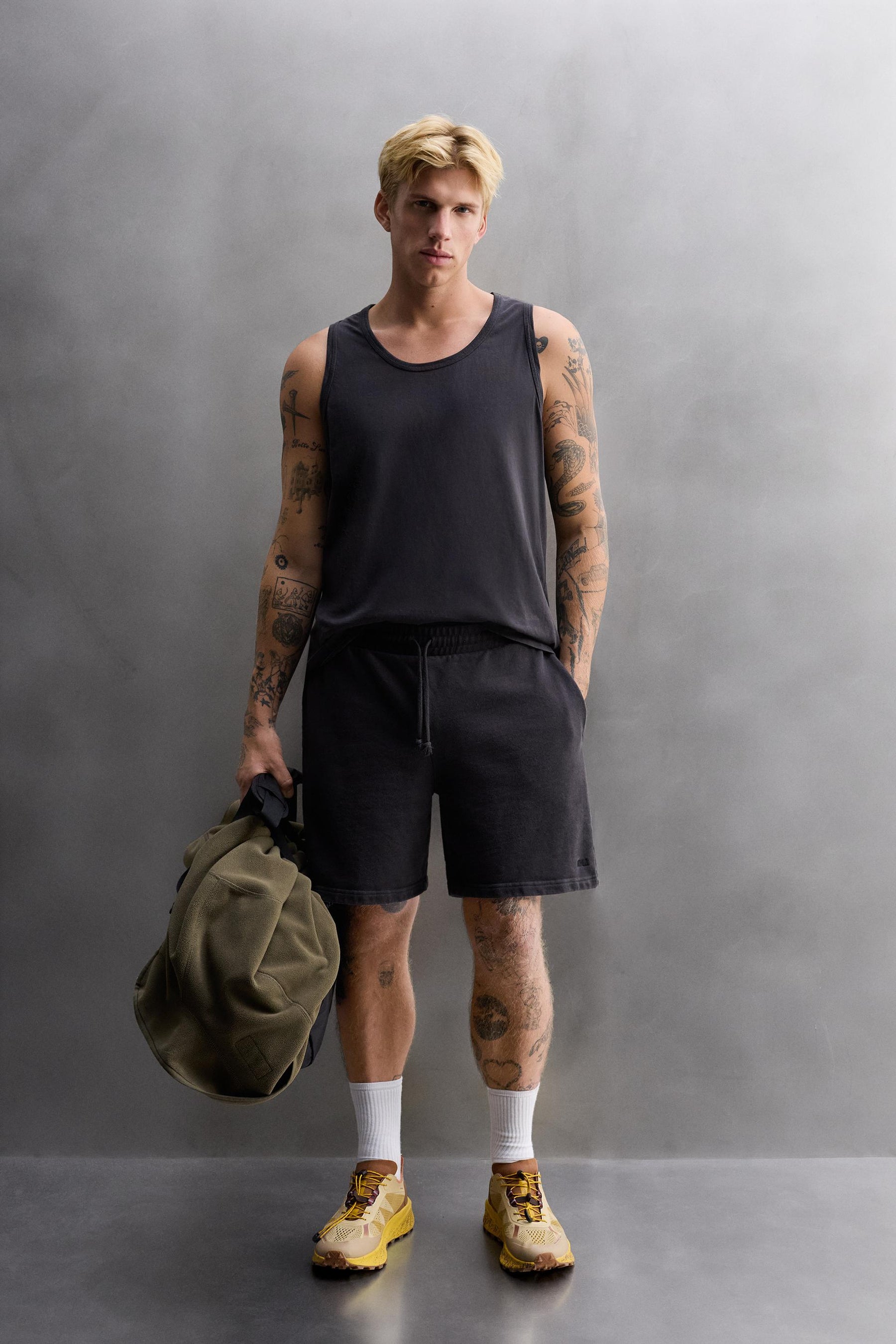 JOGGER SHORTS - Image 1