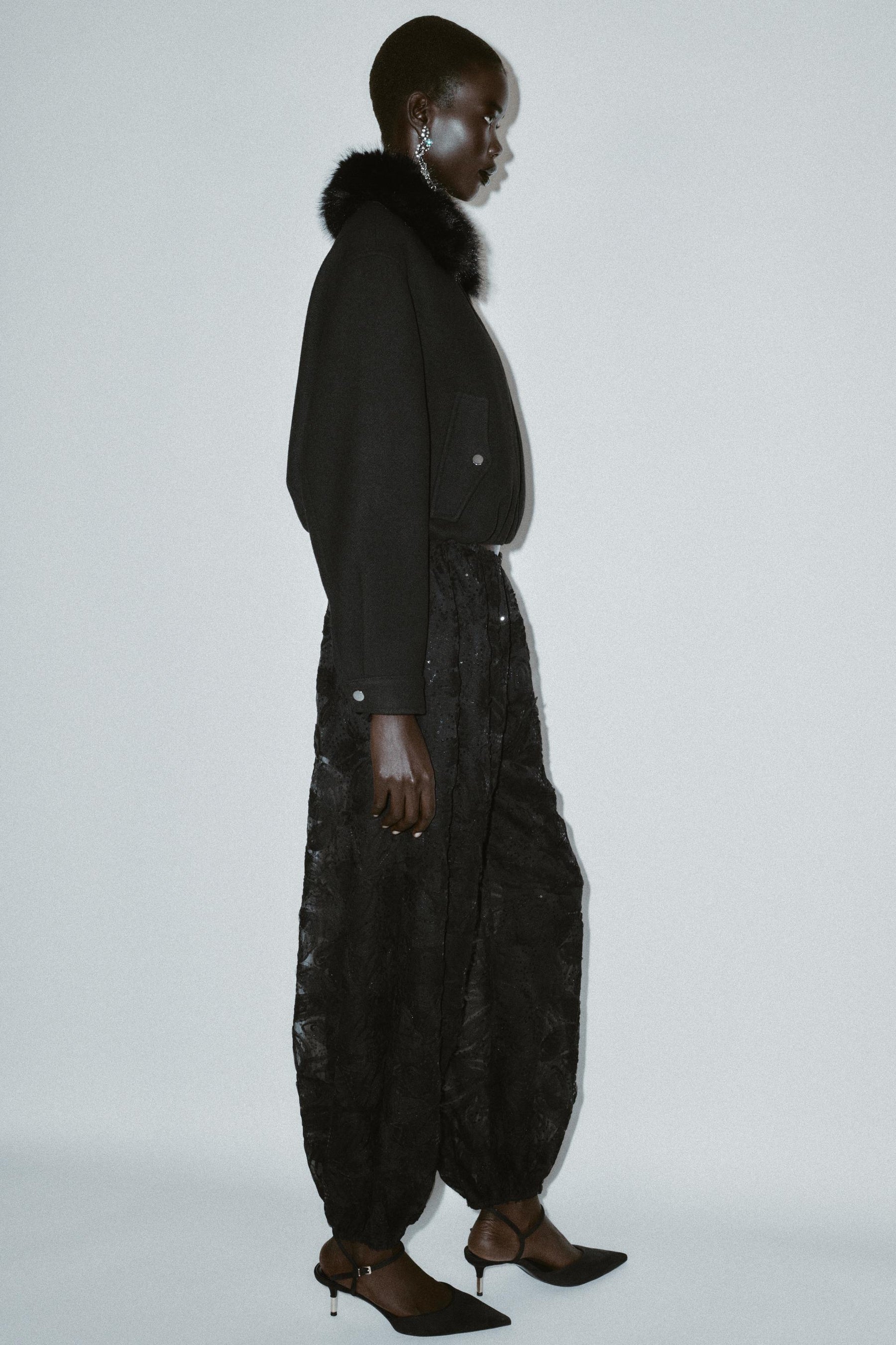 BOMBER JACKET WITH FUR