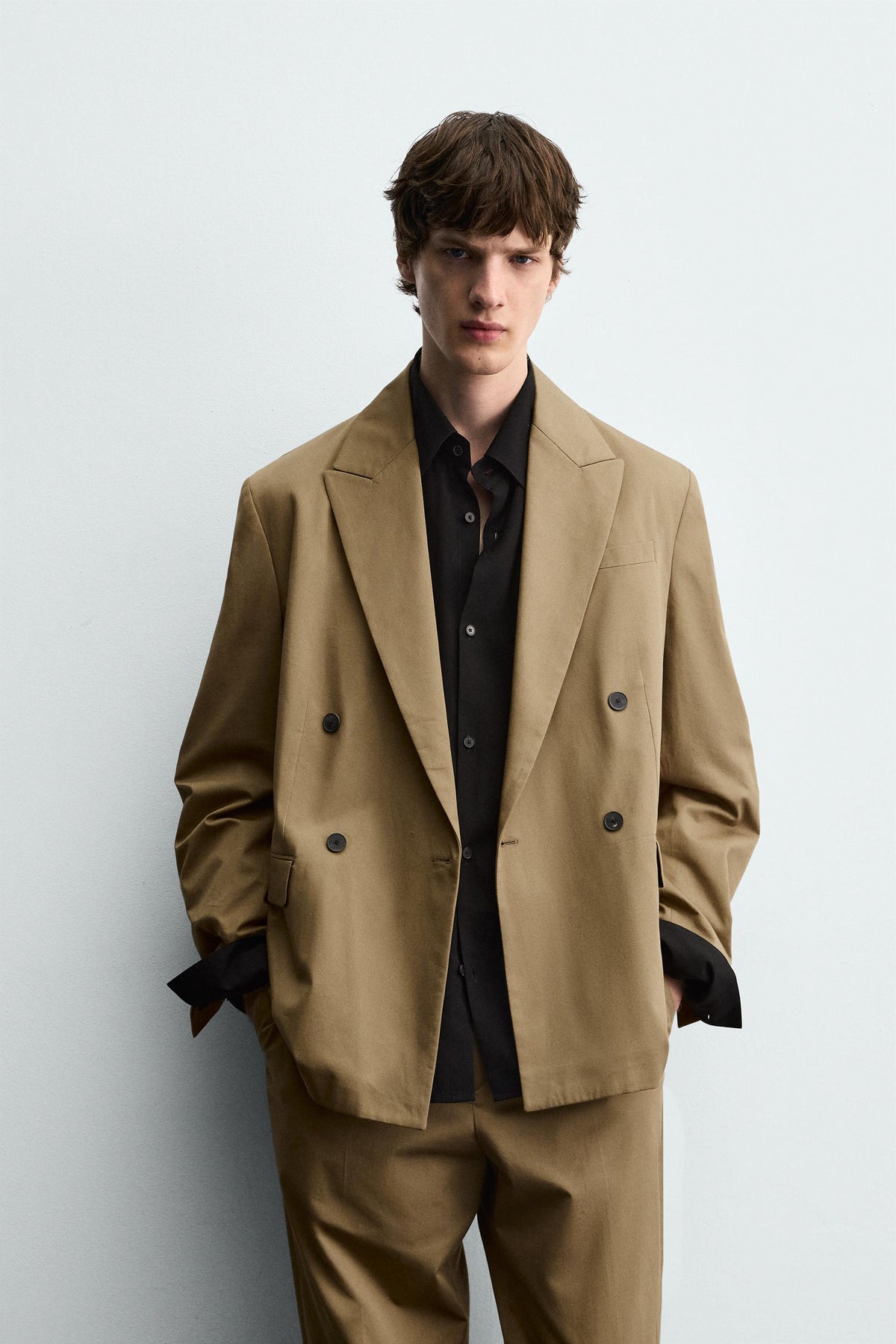 LIMITED EDITION DOUBLE-BREASTED BLAZER - Image 2