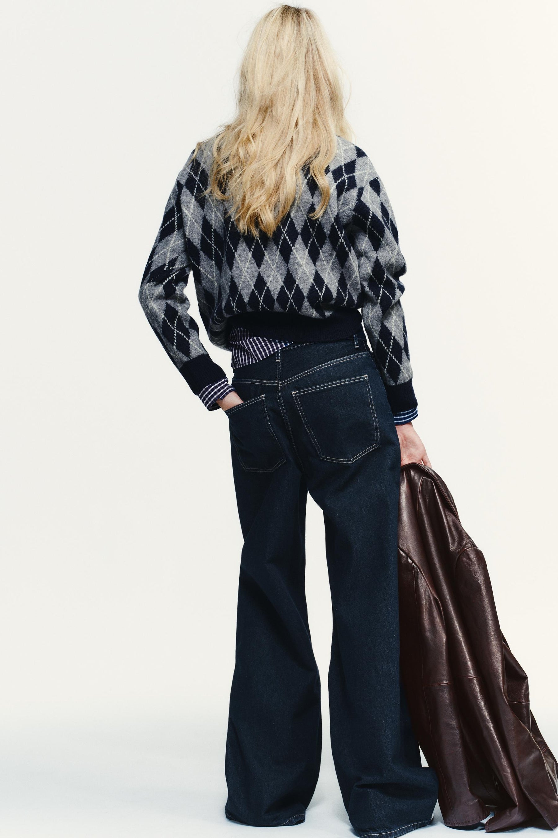 High-waist wide-leg jeans