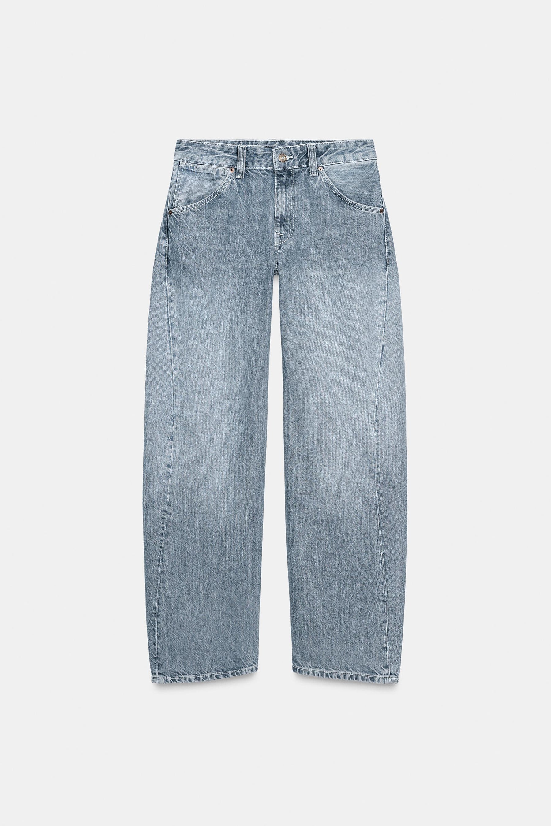 Cropped jeans with displaced