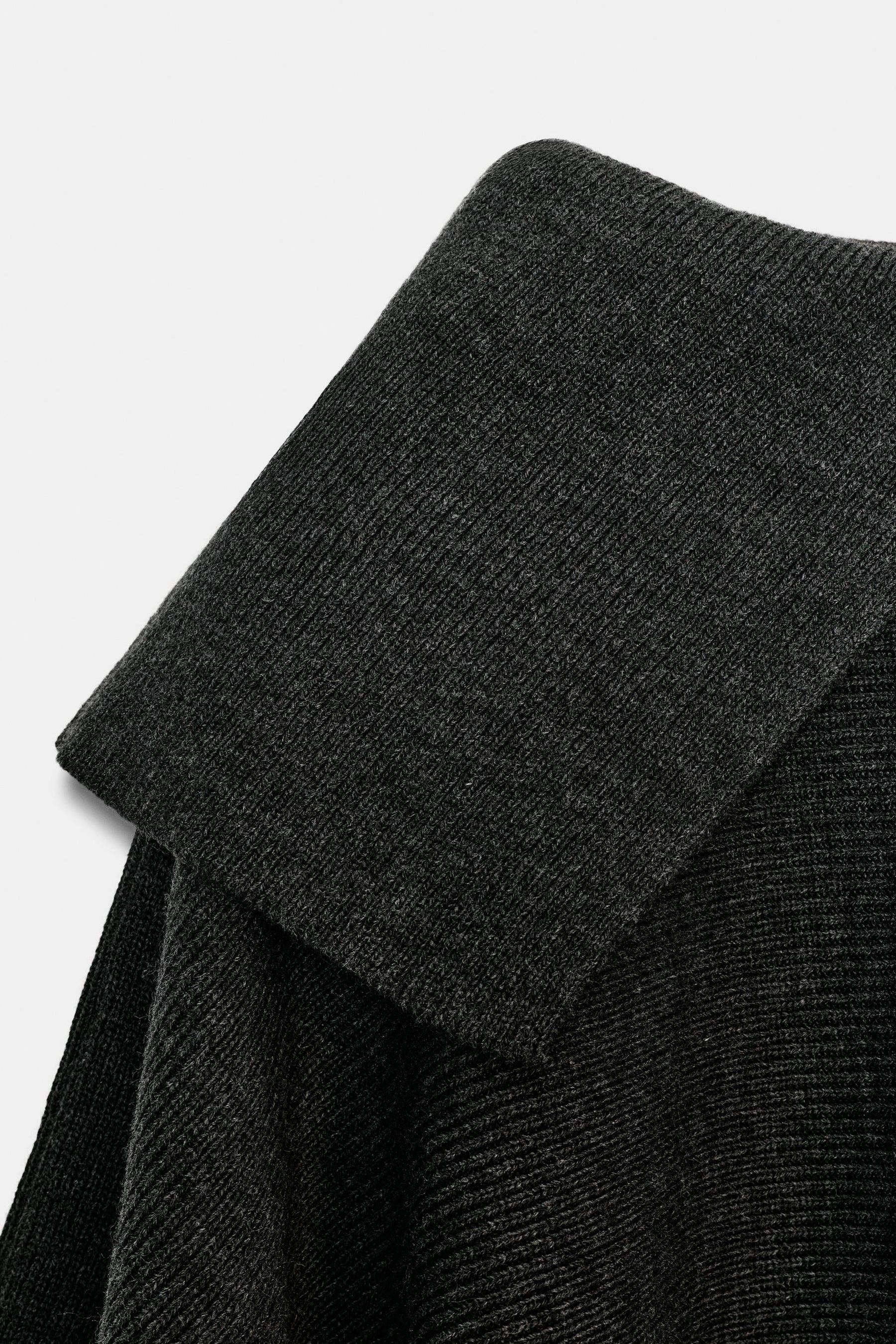 ASYMMETRIC NECK WOOL CAPE - Image 10