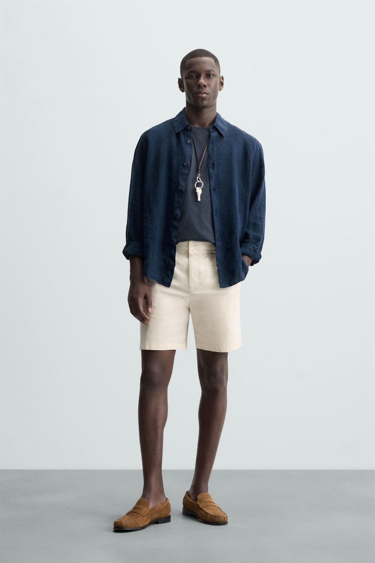 PLEATED REGULAR FIT BERMUDA SHORTS - Image 1