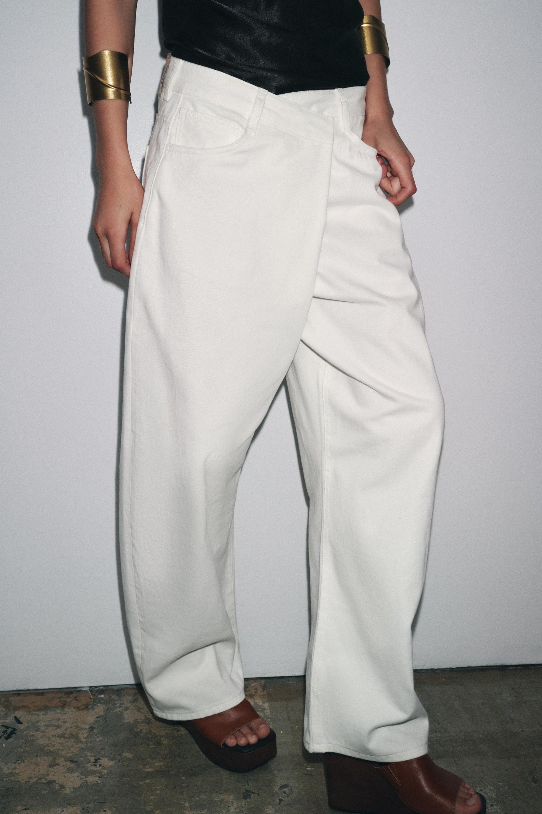 Pleated Cotton Trousers