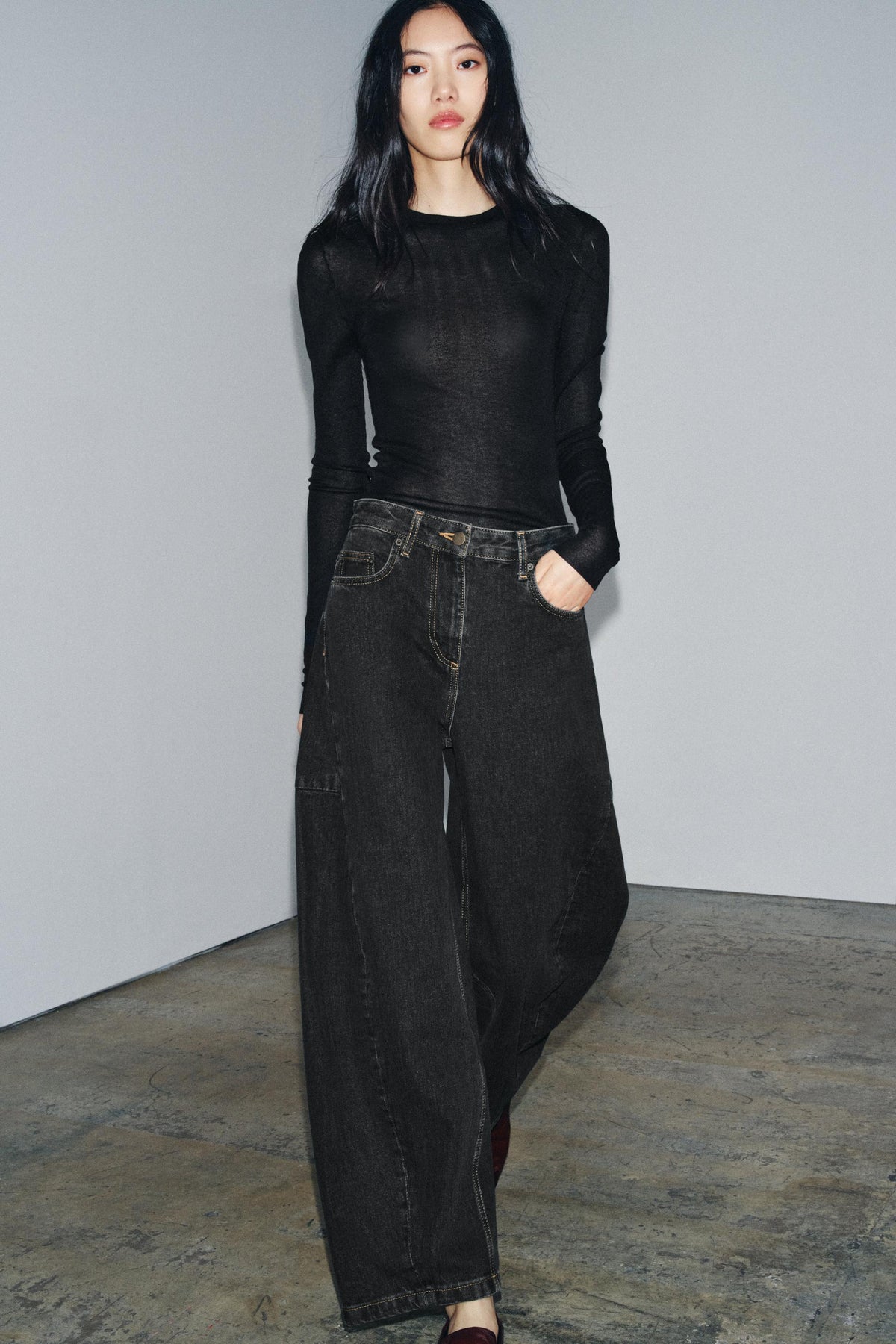 Barrel Mid-Waist Jeans