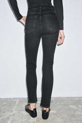 HIGH-WAIST SKINNY JEANS
