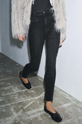 HIGH-WAIST SKINNY JEANS