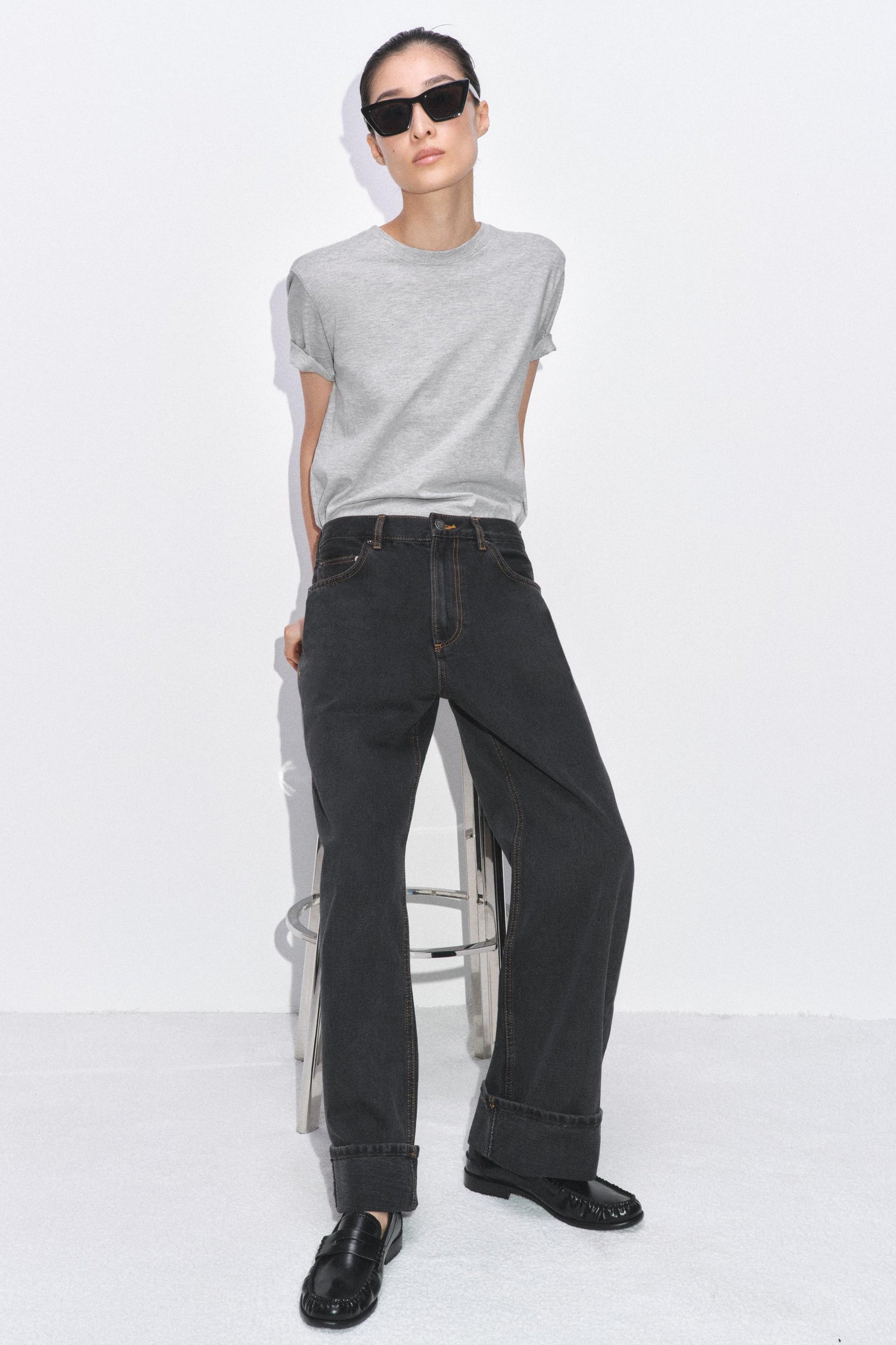 Baggy Mid-Waist Jeans