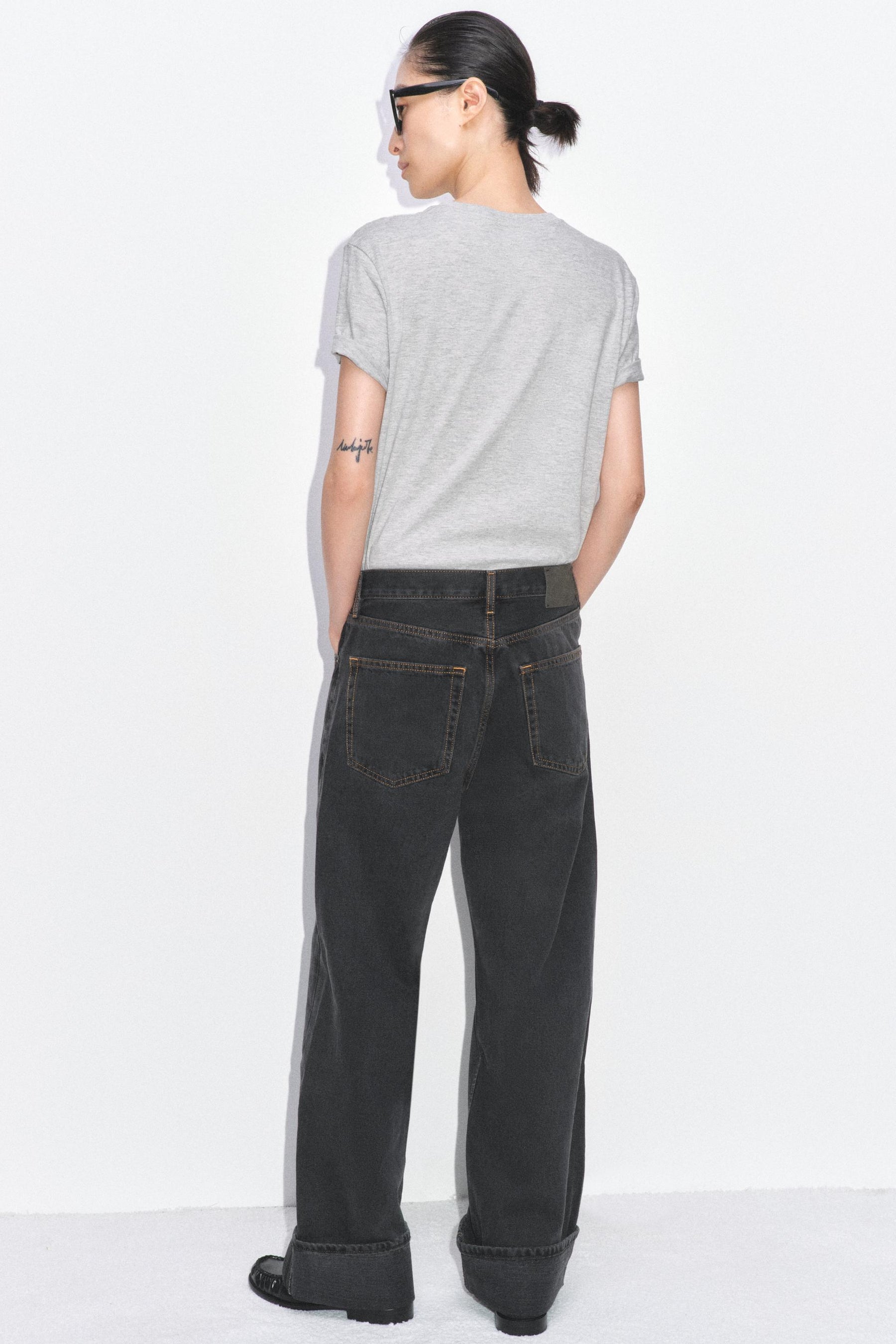 Baggy Mid-Waist Jeans