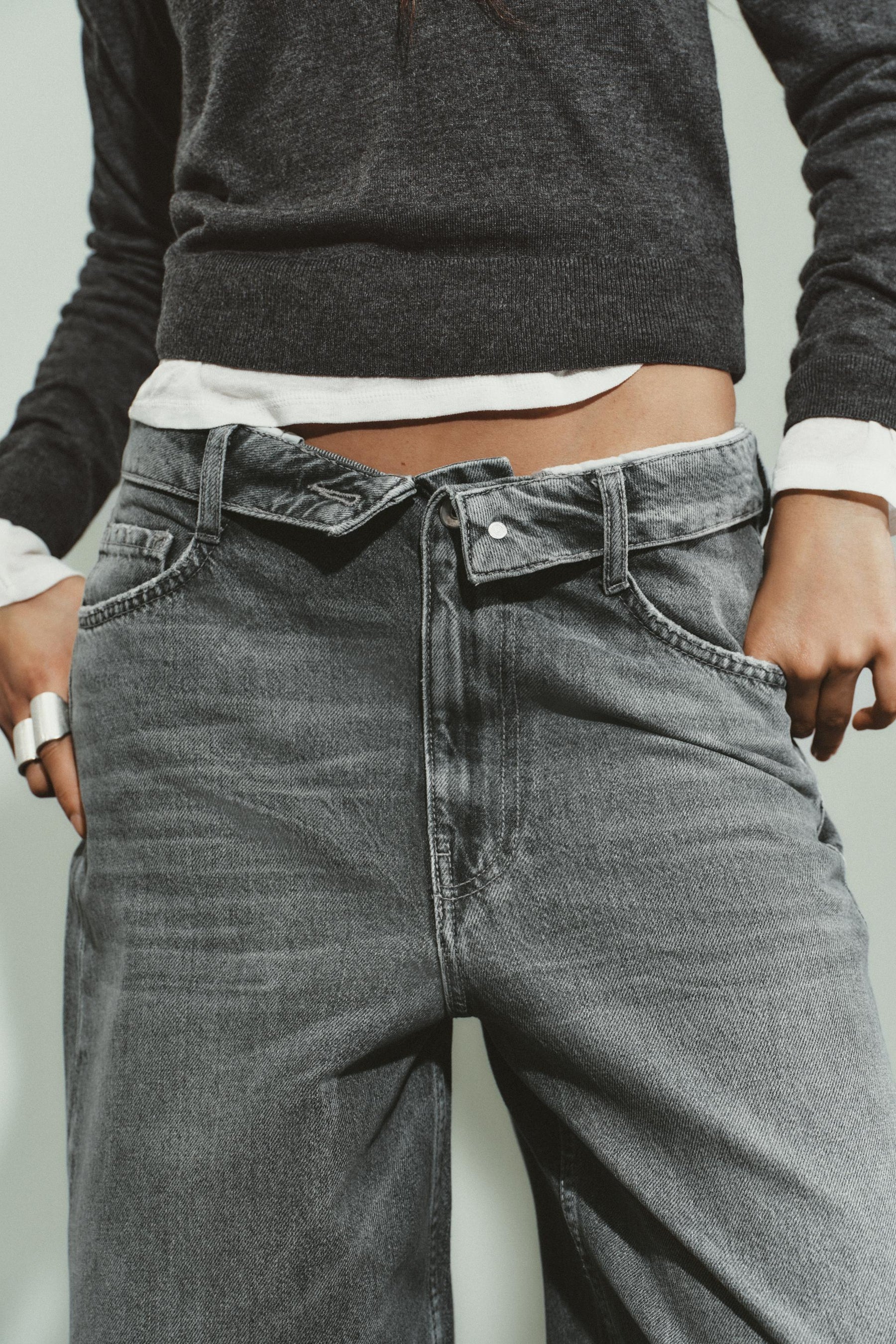 Folded waistband mid-waist jeans