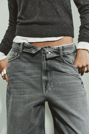 Folded waistband mid-waist jeans