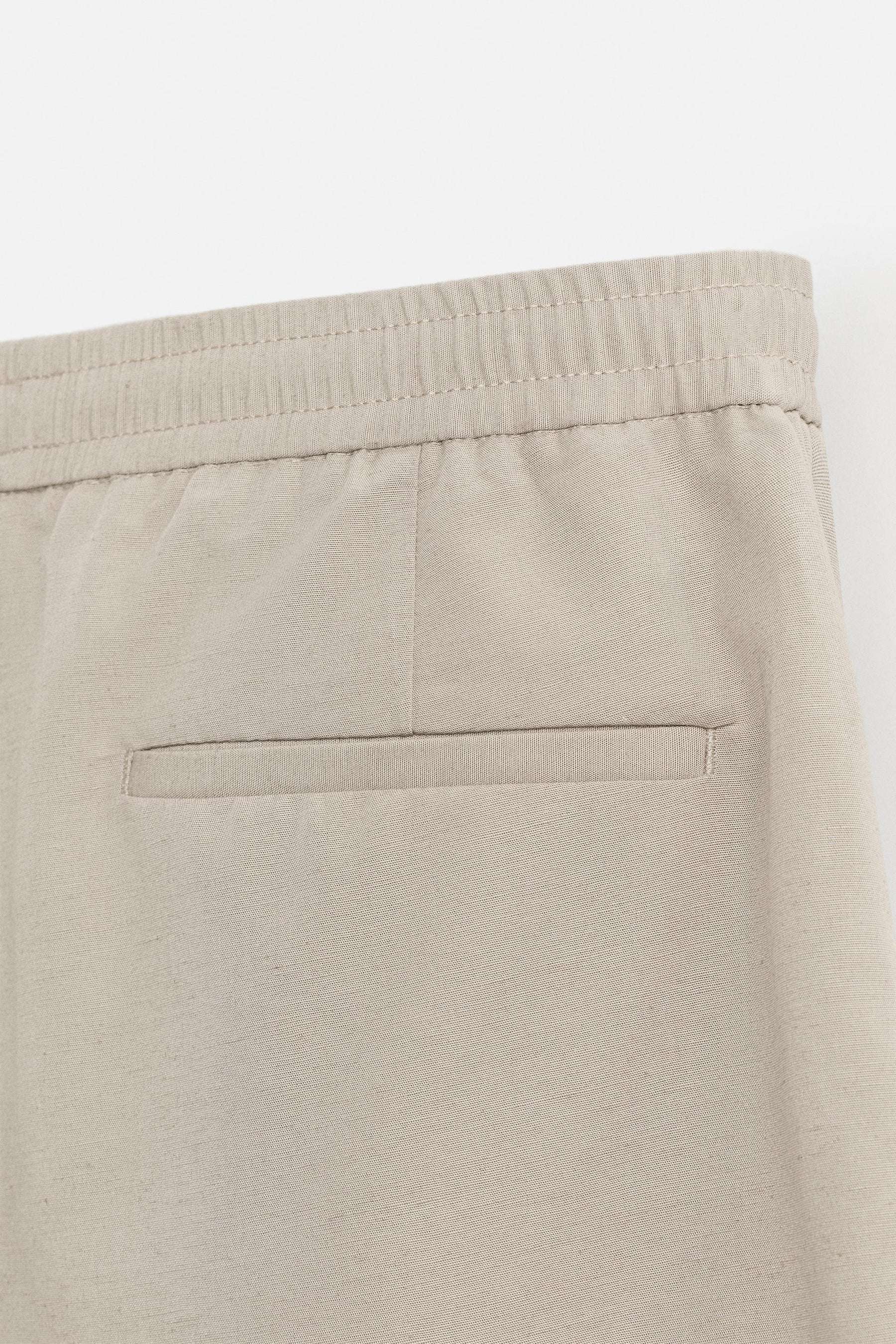 TEXTURED REGULAR FIT BERMUDA SHORTS - Image 9