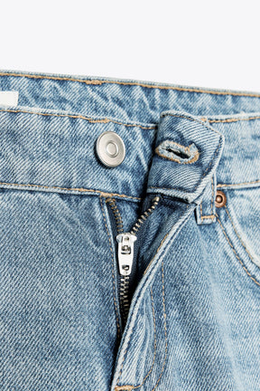 Wide-leg low-rise jeans