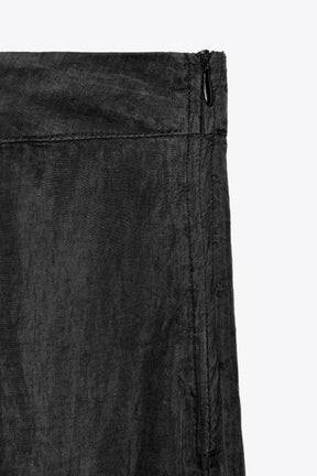 STRAIGHT-LEG TROUSERS